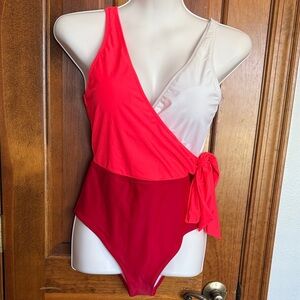 Elegant Two-Tone Women's One Piece Swimsuit